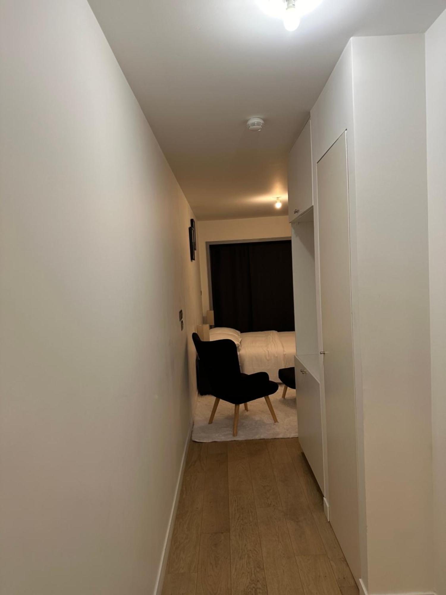 Appartement New Upscale 1 Bedroom Parijs